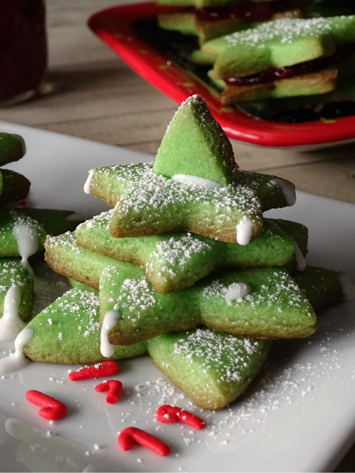 Two Ways to Dress Up Holiday Sugar Cookies