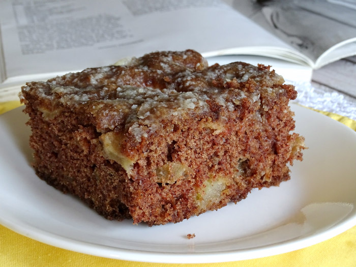Toto-ly Delicious Apple Cake