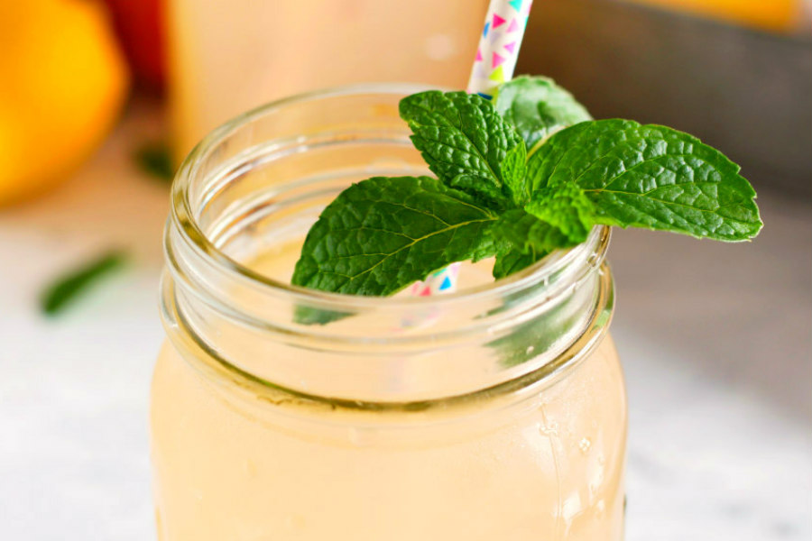Peach Lemonade with Fresh Mint