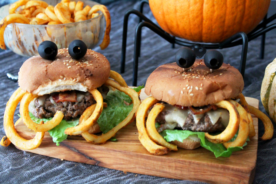 Halloween Spider Burgers (Burgers with Curly Fries)