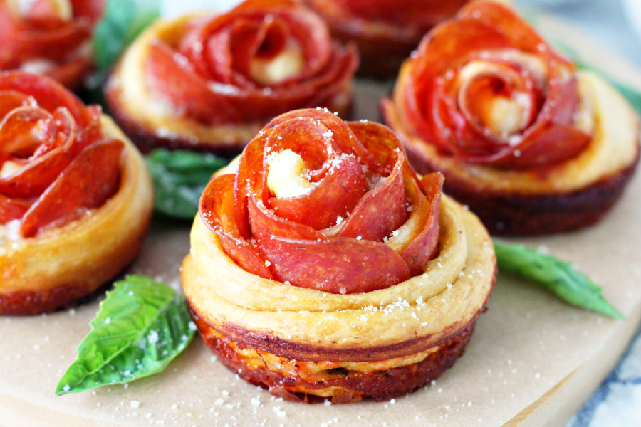 Easy Pepperoni Pizza Roses